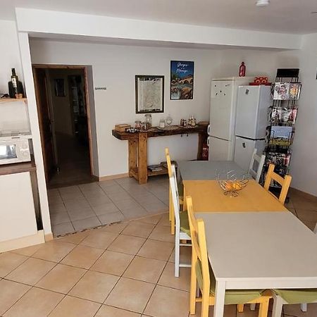 Le Jas De Volonne Bed & Breakfast Bagian luar foto