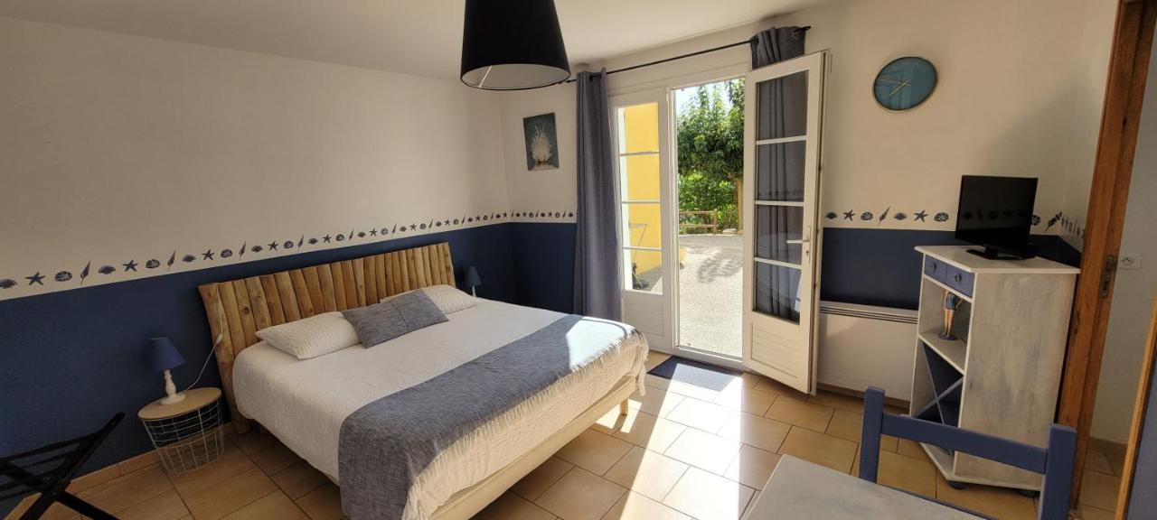 Le Jas De Volonne Bed & Breakfast Bagian luar foto