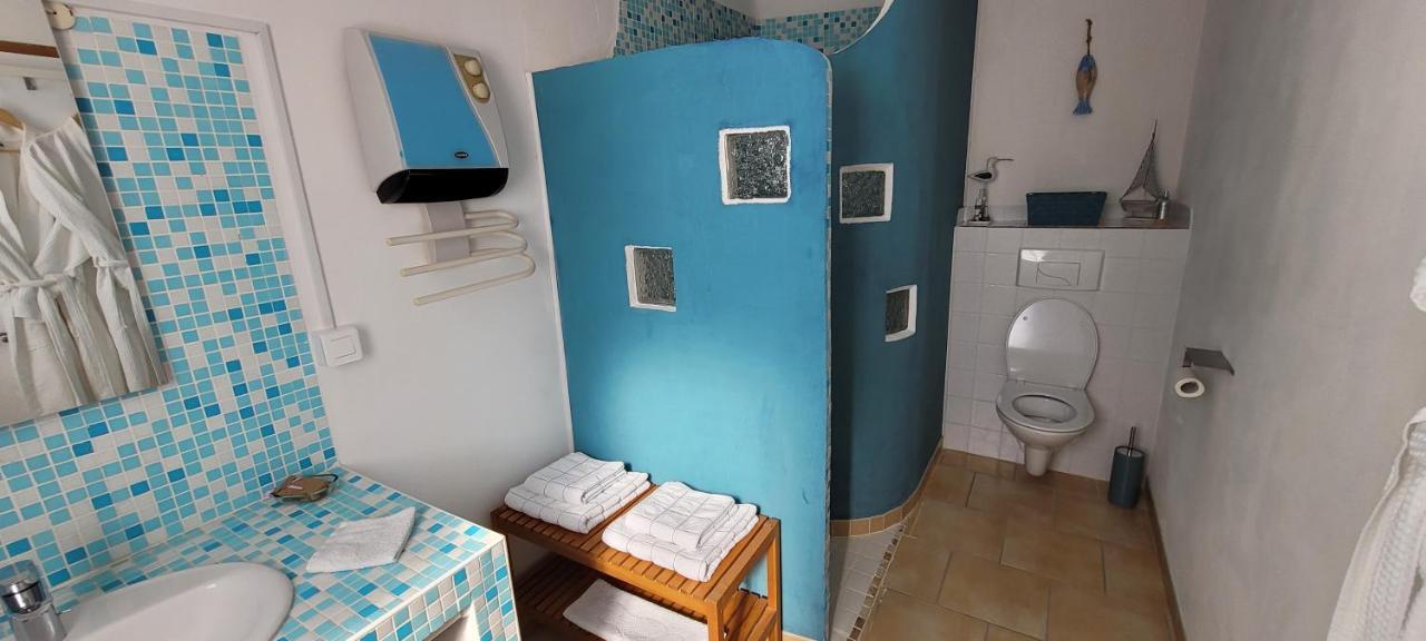 Le Jas De Volonne Bed & Breakfast Bagian luar foto